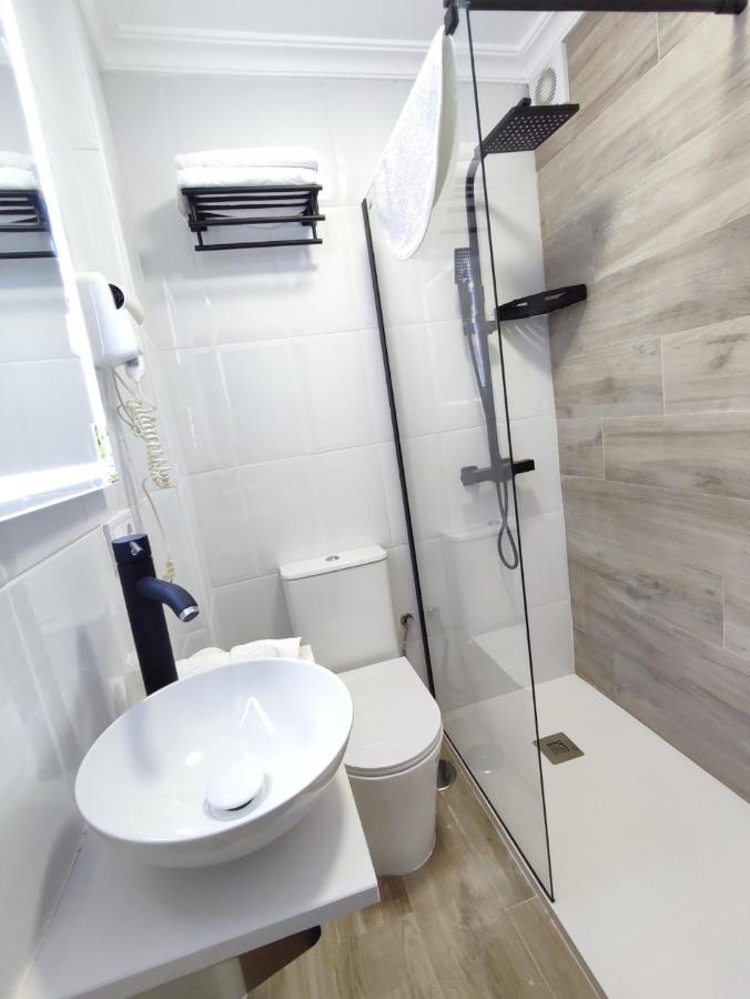 Hostal Lucy Santander Bagian luar foto