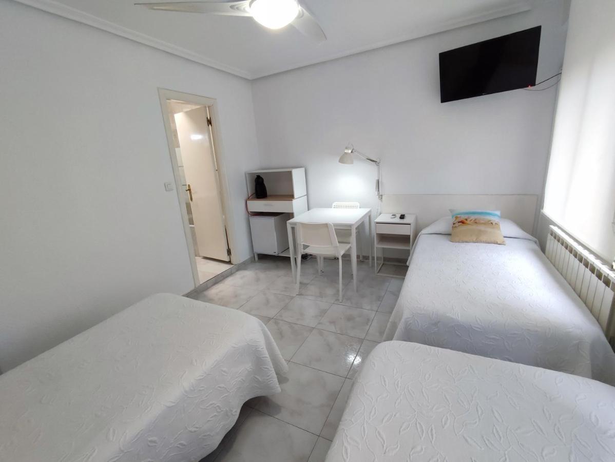 Hostal Lucy Santander Bagian luar foto