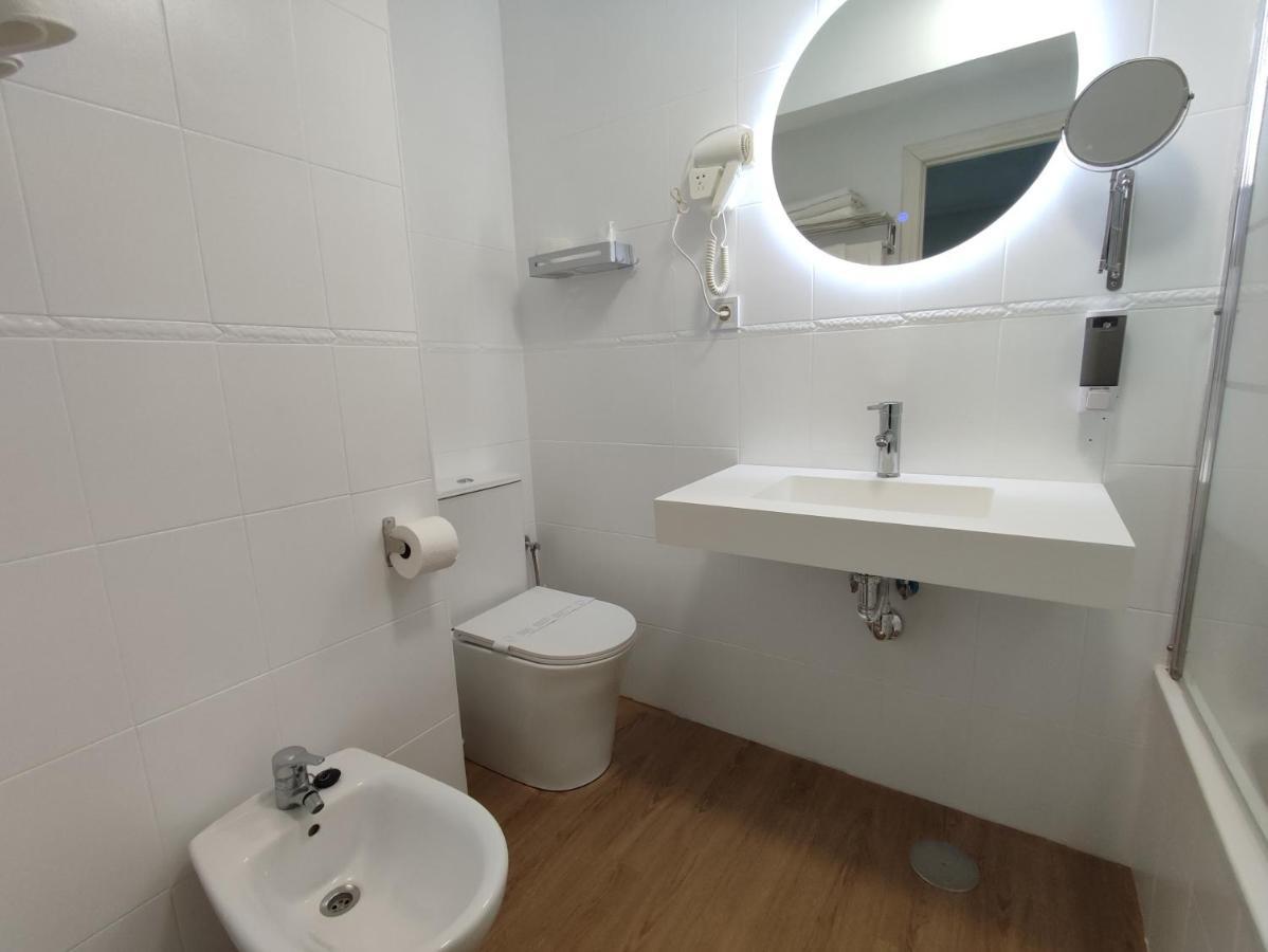 Hostal Lucy Santander Bagian luar foto