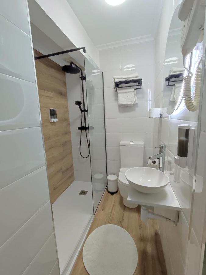 Hostal Lucy Santander Bagian luar foto