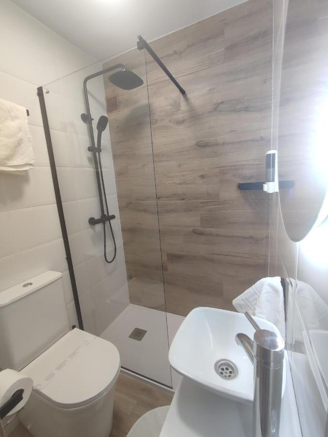 Hostal Lucy Santander Bagian luar foto