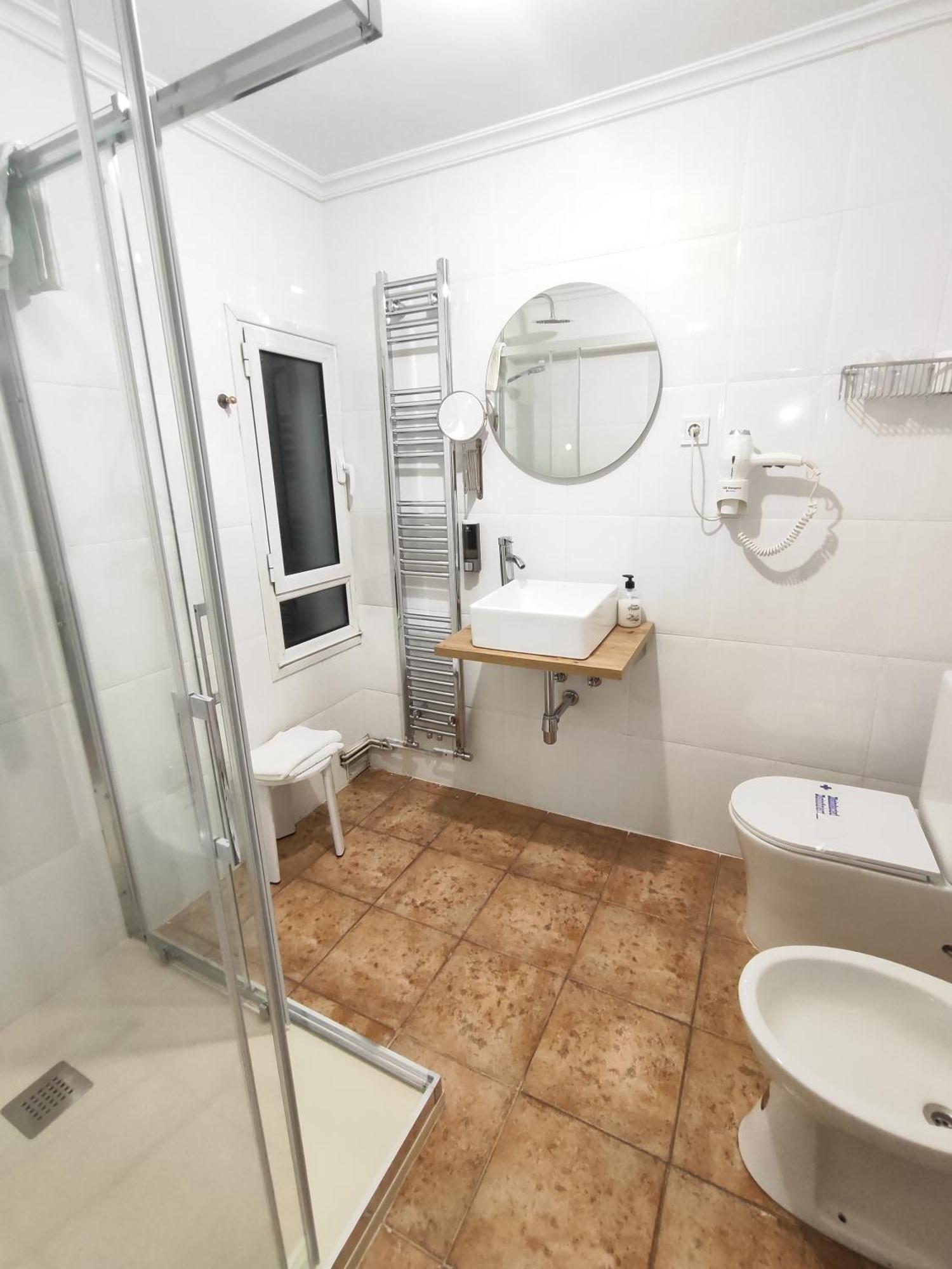 Hostal Lucy Santander Bagian luar foto